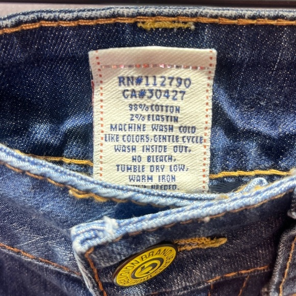 True Religion Straight Leg Flap Pocket Jeans Womens 27 waist Medium wash 1822 - Picture 4 of 13